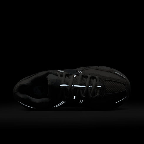 NIKE Zoom Vomero 5 Womens Sneakers